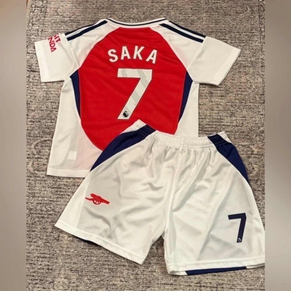 Bukayo Saka youth Soccer Jersey Set Youth Boys Size 2 Piece Jersey & Shorts set